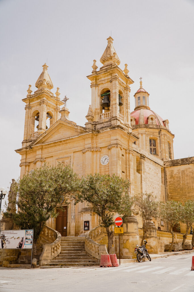 Katedra, miasteczko Sannat, Gozo, Malta, atrakcje Gozo