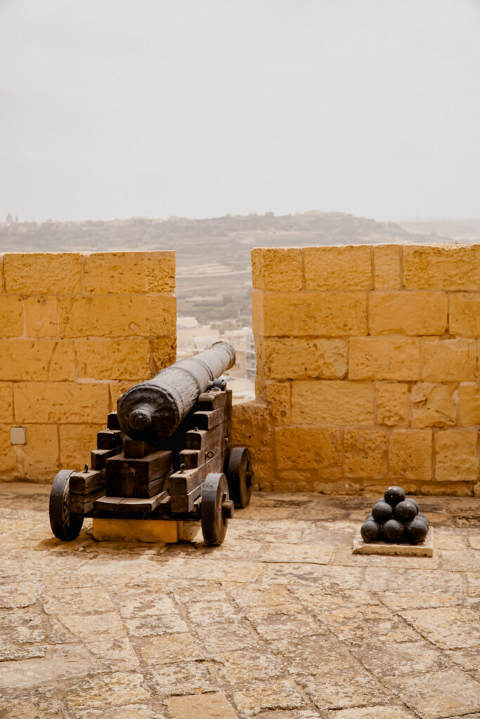 Cytadela w Victorii, Citadella Gozo, Rabat, armata
