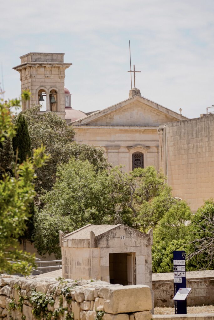 widok na katakumby św. pawła, rabat, mdina, malta