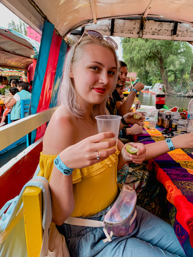 Ogrody Xochimilco w Mexico City, Meksyk, tequila, impreza na łódkach