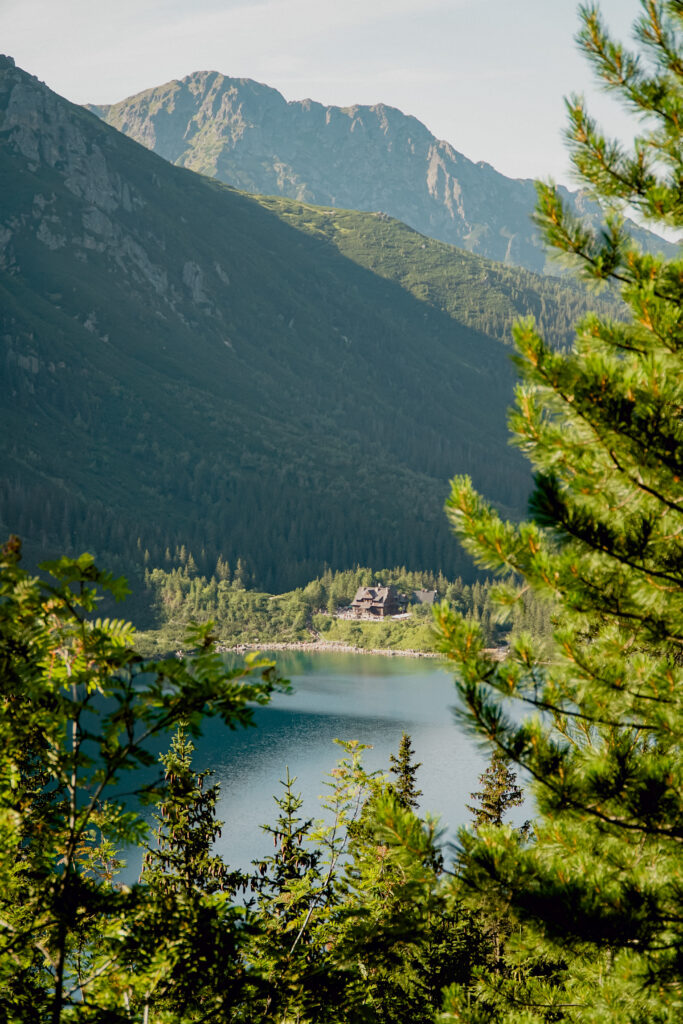 Morskie Oko, schronisko górskie, Tatry, widok z góry
