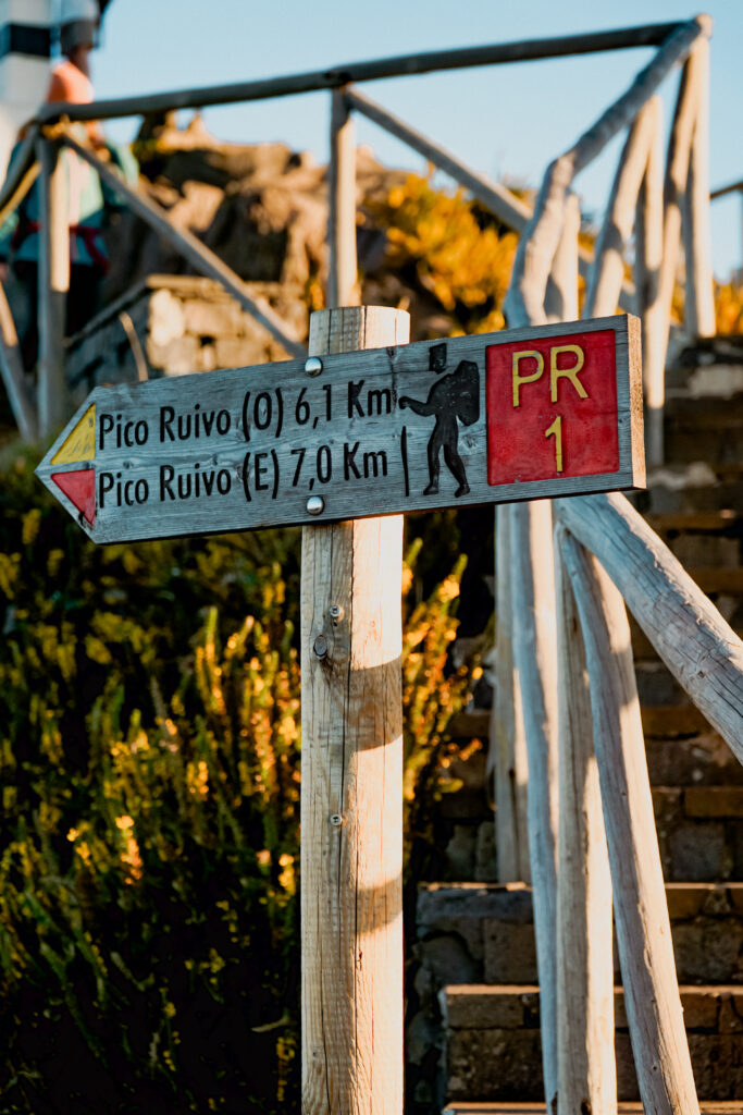 Pico do Areeiro podczas wschodu słońca