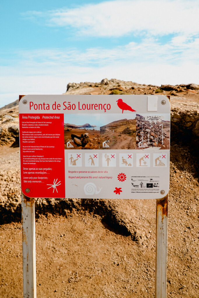 Znak na początku szlaku PR8 Ponta de São Lourenço